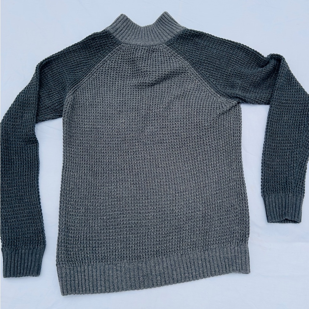 Aeropostale Gray 1/4 Zip Up Sweater‎ Classic Knit Design Mens size large (D103) - Picture 2 of 6